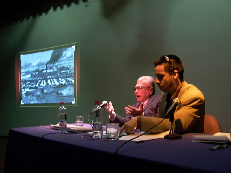 Charla-coloquio A 100 aos de Santa Mara de Iquique: memoria y reflexin, con Floreal Recabarren y Jorge Rivera. Centro Cultural de Espaa  Santiago, 2007